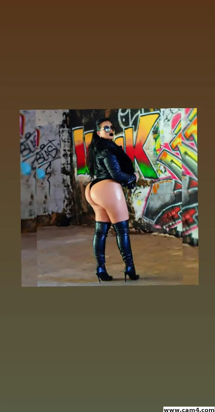 AlexxandraMury image 0