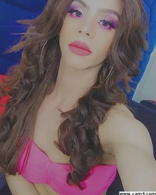 monikitahotdoll image 0